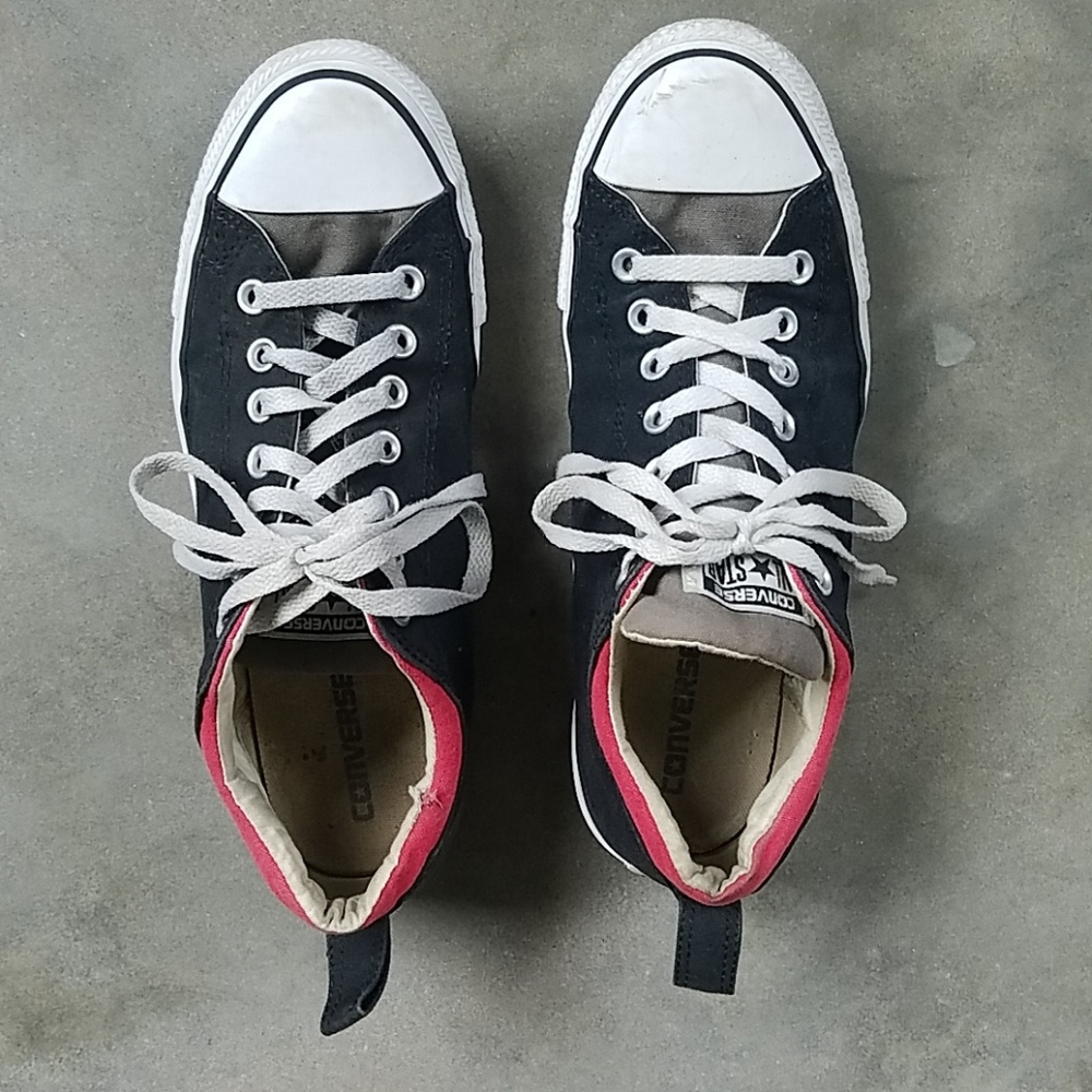 Black Red Low Top Converse Chuck Taylor All Stars